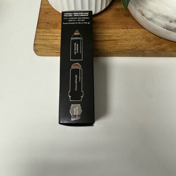 Trestique, Color+Contour Cheek Stick in the color Brazilian Bronze - Picture 2 of 4